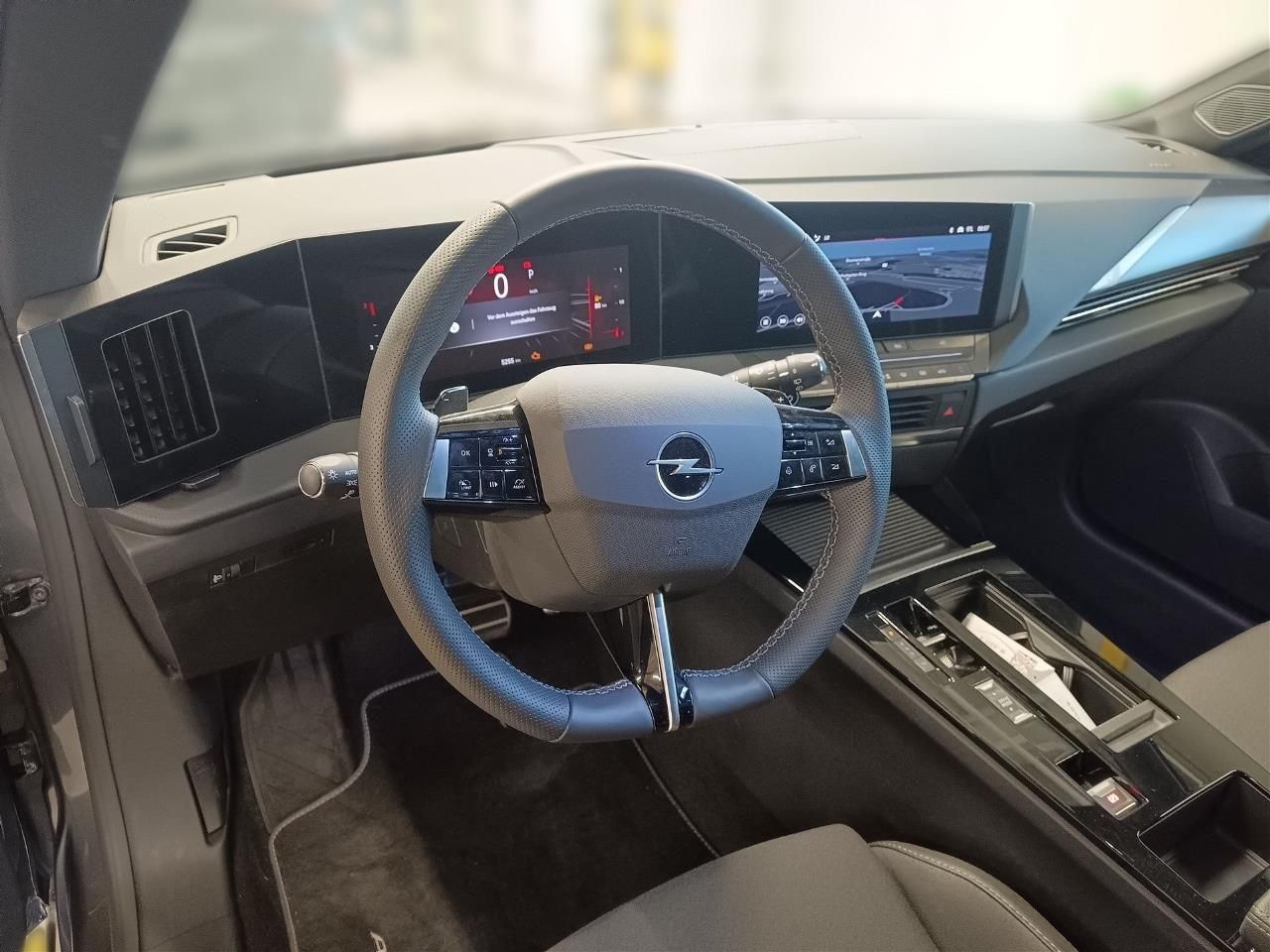 Fahrzeugabbildung Opel Astra ST 1.2T GS - Navi, AHZV, LED-Licht