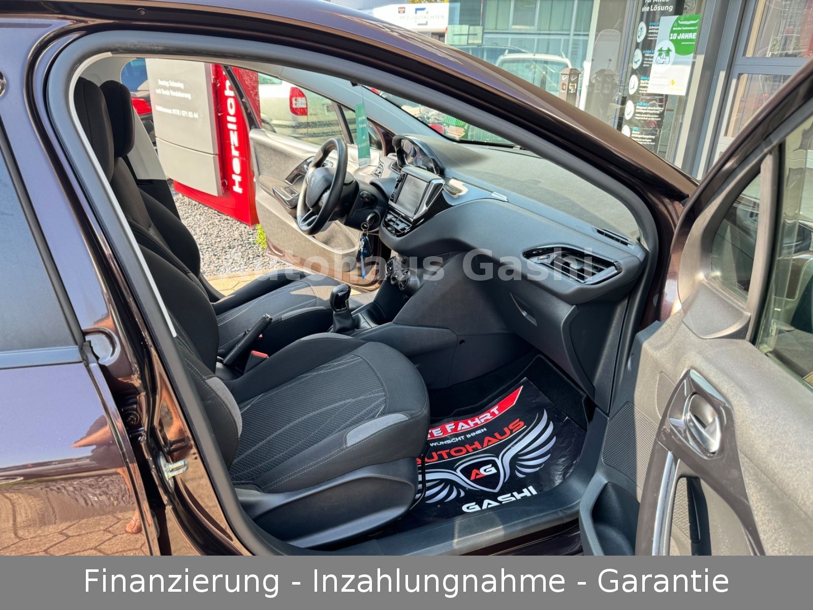 Fahrzeugabbildung Peugeot 208* 2.HD*Klima*Tempomat*PDC*Allwetter-Reifen