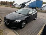 Volvo V40 T2 Schwarz Bj 11/2015 TÜV 10/2027 - Volvo V40 Gebrauchtwagen in Berlin