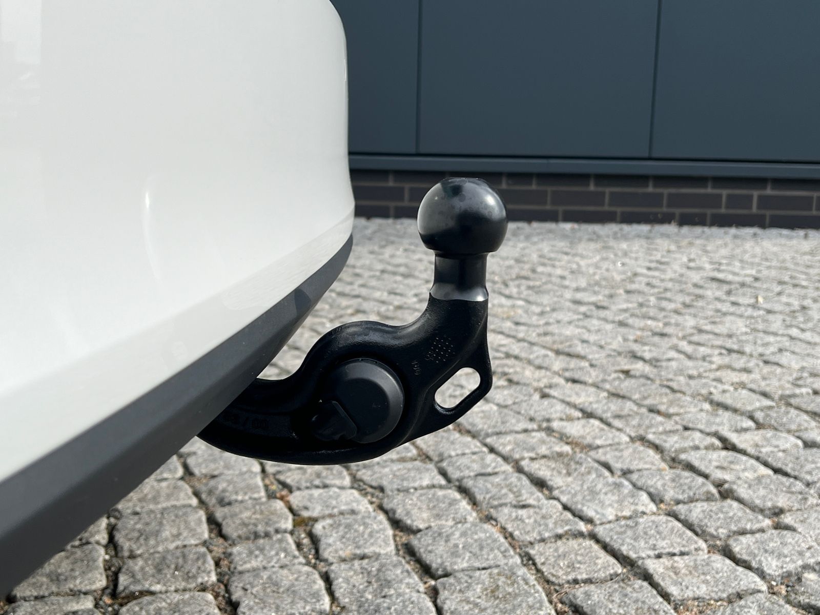 Fahrzeugabbildung SKODA Octavia Combi TOUR 2.0 TDI DSG *AHK, Travel Assi