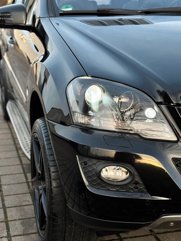 Mercedes-Benz ML 320