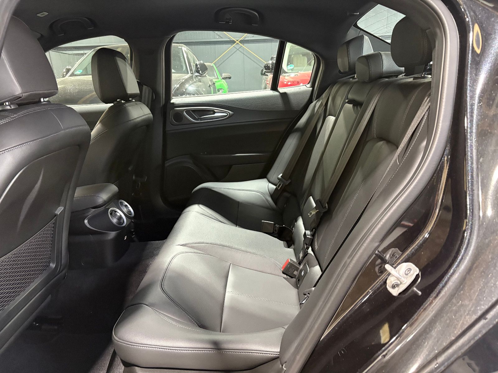 Fahrzeugabbildung Alfa Romeo Giulia Ti Q4/MEMORY/KAMERA/NAVI/ACC/APPLE/SHZ