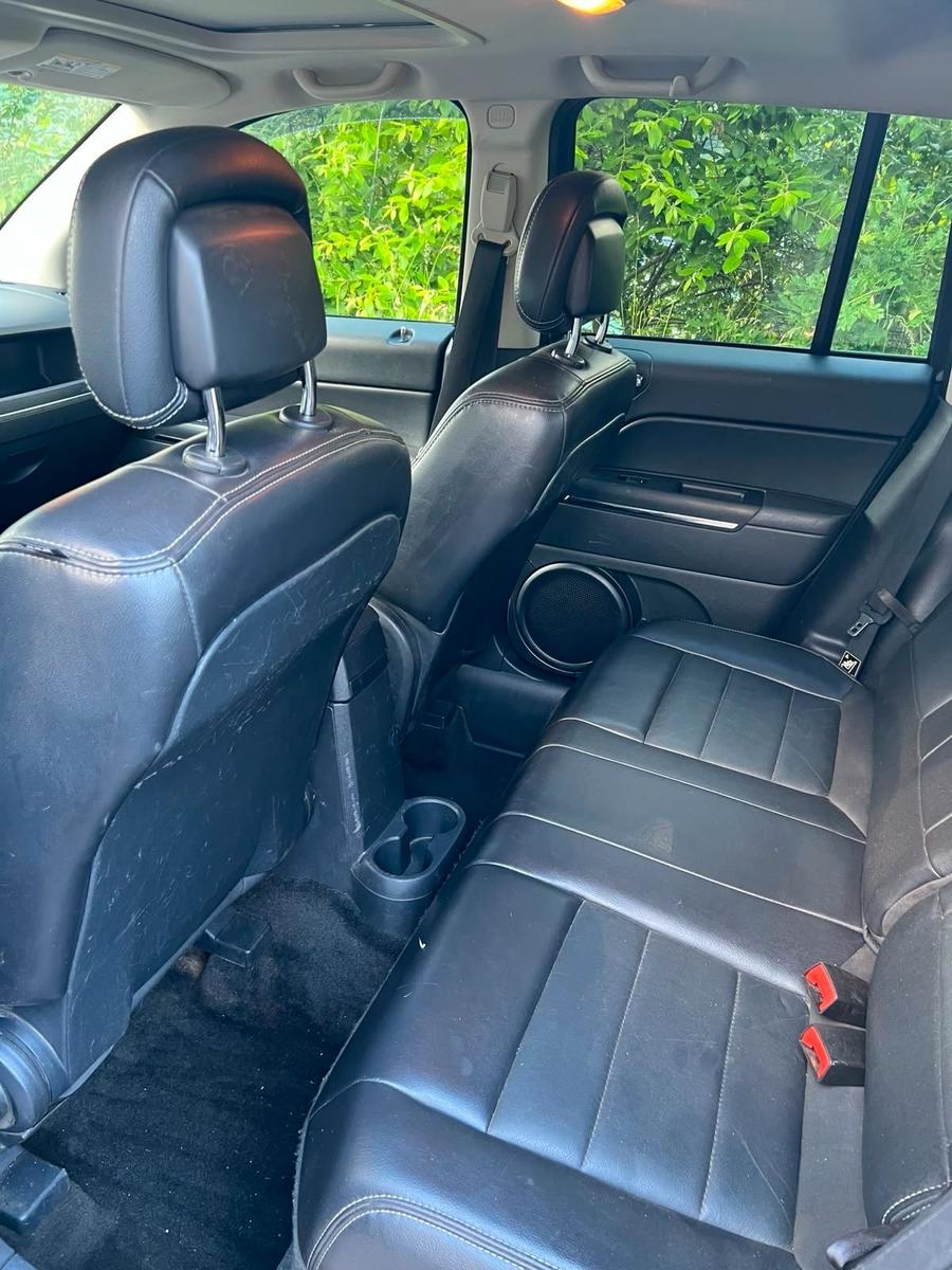 Jeep Compass 2012 — photo 10