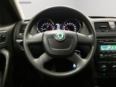 SKODA Yeti Active Plus Edition SHZ PDC 1-Hand