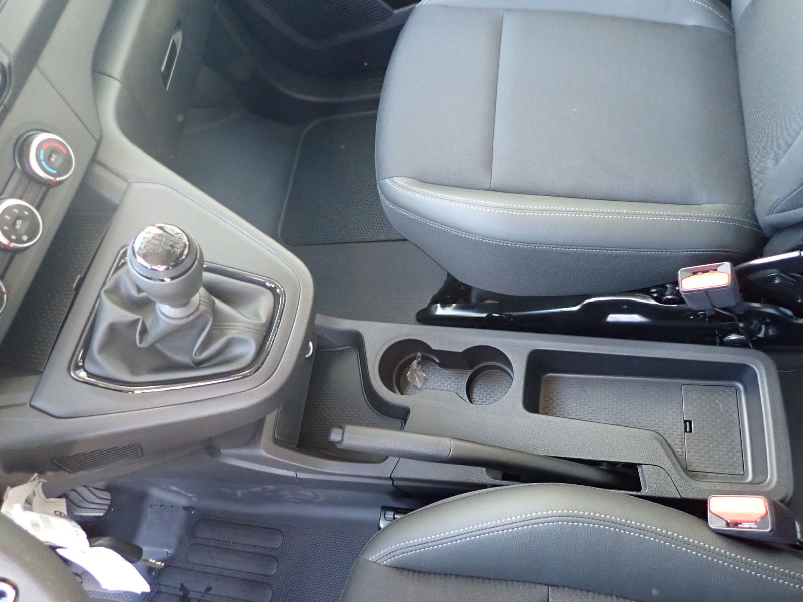 Fahrzeugabbildung Renault Kangoo Rapid Advance L1 Blue dCi 95 MY24