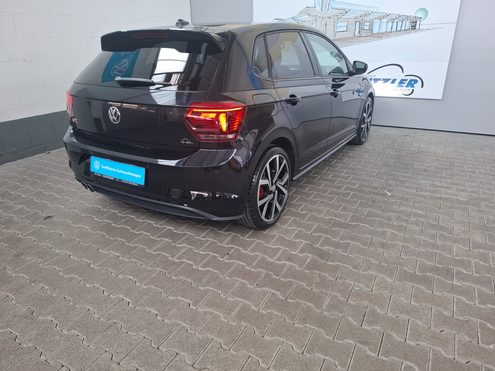 Fahrzeugabbildung Volkswagen Polo GTI 2,0 TSI DSG +Navi+ Licht & Sicht+Kamera