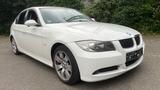 BMW E90 325i in Alpinweiß 3 - BMW 325 aus 2008: 325i