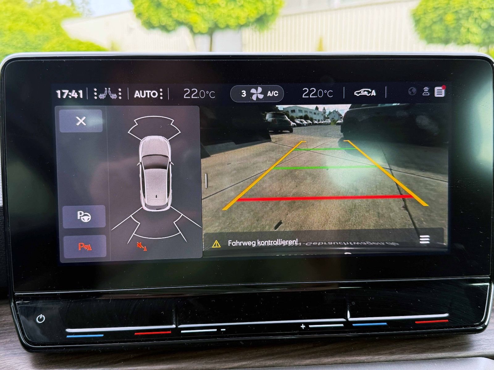 Fahrzeugabbildung SEAT Leon Xcellence 1.5TSI LED ACC KAM PDC AHK SHZ BT