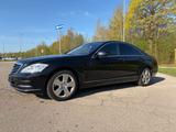 Mercedes-Benz S 350 Nightv*Distr+*Massag*HKardon*Softcl*Memory - gebrauchte Mercedes-Benz S 350 aus dem Jahr 2012