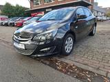 Opel Astra J Lim. 5-trg. Style 1.4 16 V  Klima*Shz - Opel Astra: 16 16v