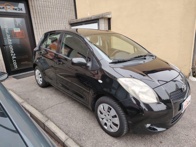 Toyota TOYOTA Yaris 1.3 5 porte Navi NEOPATENTATI