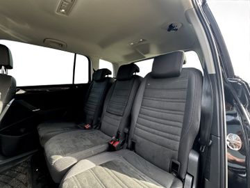 Volkswagen TOURAN TSI 1.5 Highline KAMERA, CARPLAY, SHZ