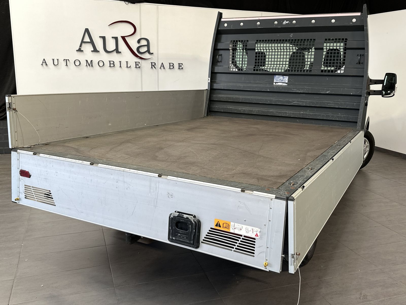Fahrzeugabbildung Ford Transit 350 L2 Einzelkabine AHK+SICHT-PAKET1+DAB