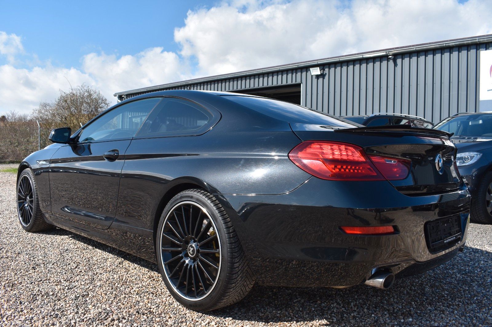 Fahrzeugabbildung BMW 640 i Coupe Schwarz Schwarz
