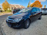 Opel Astra H Caravan Cosmo / BEHINDERTENGERECHT - Opel Astra aus 2008: H
