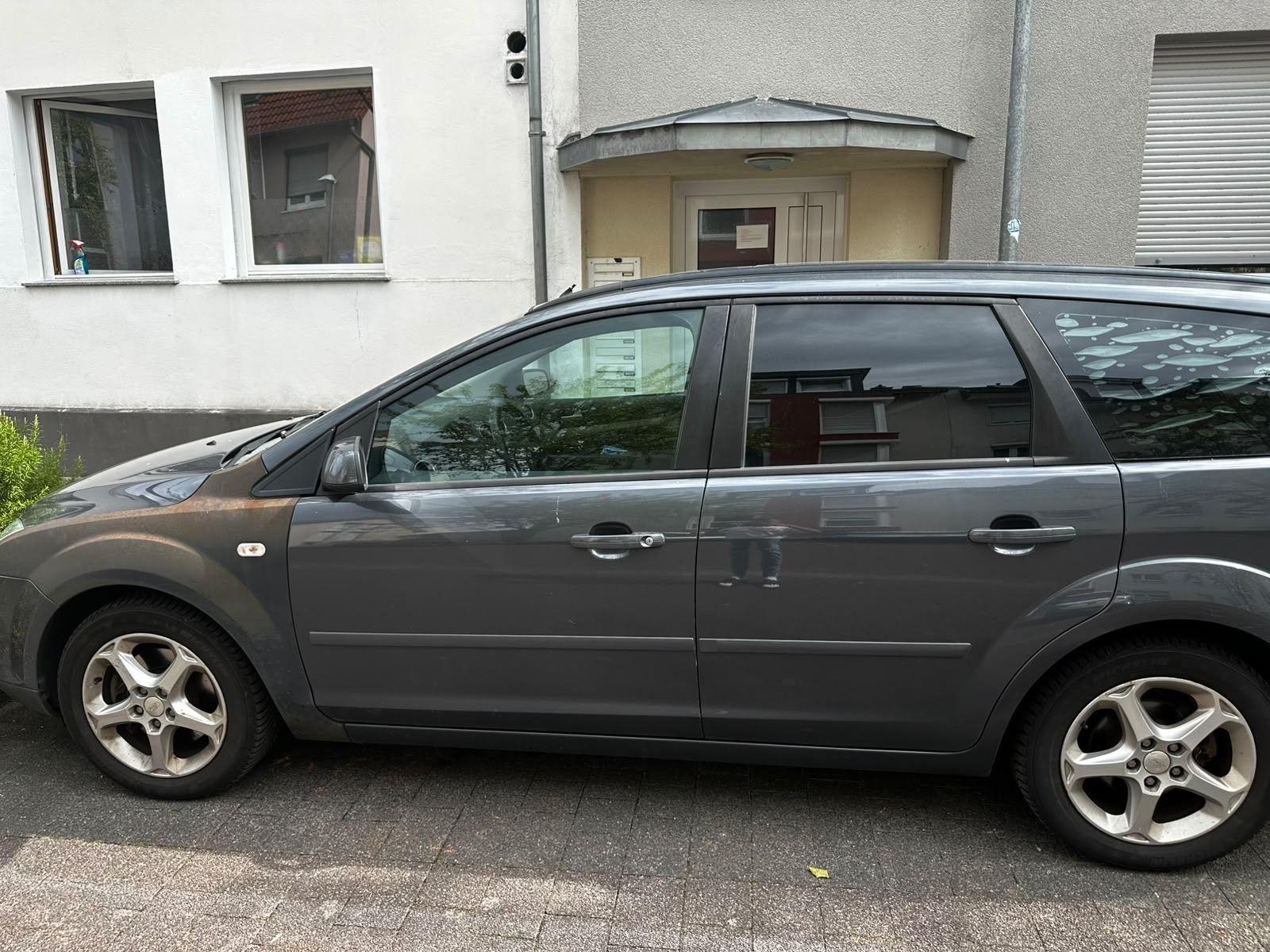Ford Focus 2005 — interior
