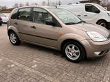 Ford Fiesta Ghia Ausstattung - Ford Fiesta aus 2002: Ghia