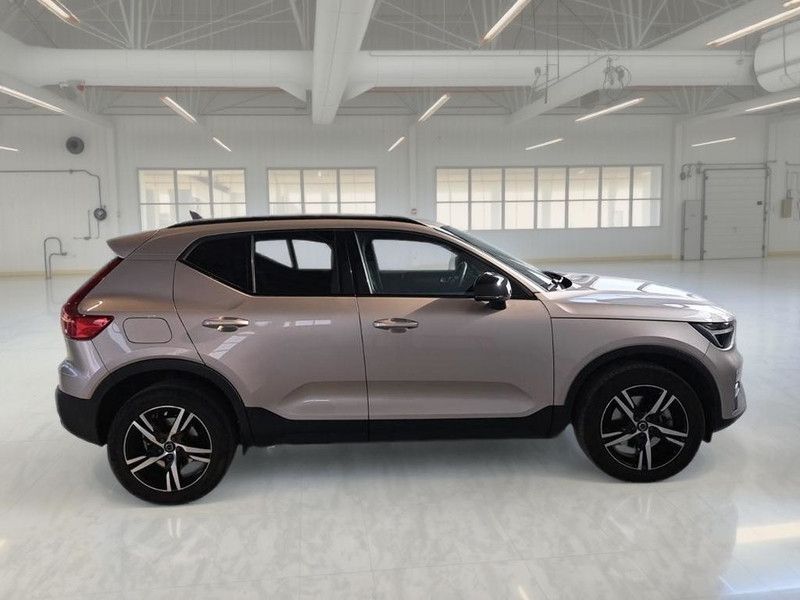 Volvo VOLVO XC40 B3 AUTOMATICO PLUS DARK SUV imagem 3