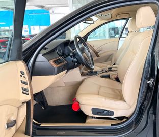 Fahrzeugabbildung BMW 535d Limousine HiFi PDC Memory NaviPro Klima