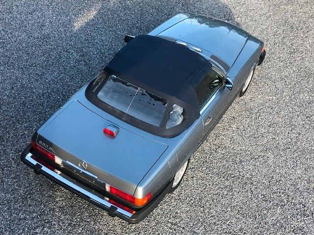 Mercedes-Benz SL 560