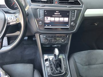 Volkswagen Tiguan - 12