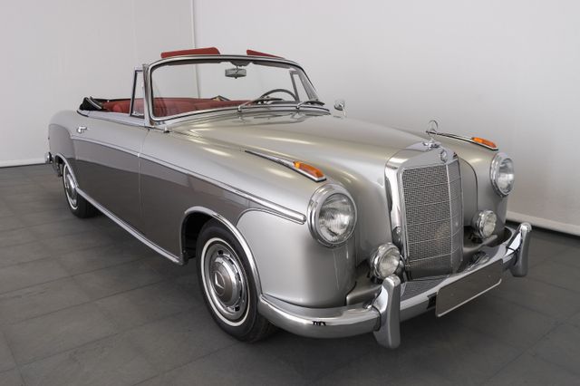 Mercedes-Benz 220 SE/Cabrio/Matching Number/ClassicData 1/Pont