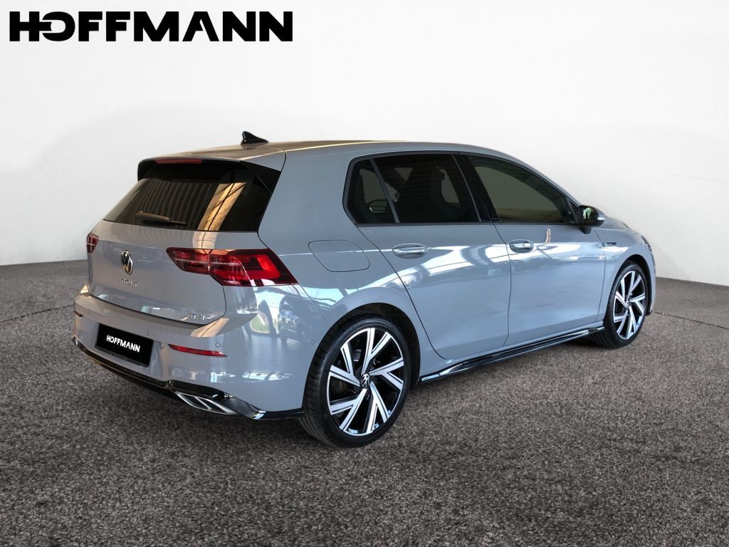 Fahrzeugabbildung Volkswagen Golf 1.5 eTSI OPF DSG R-Line