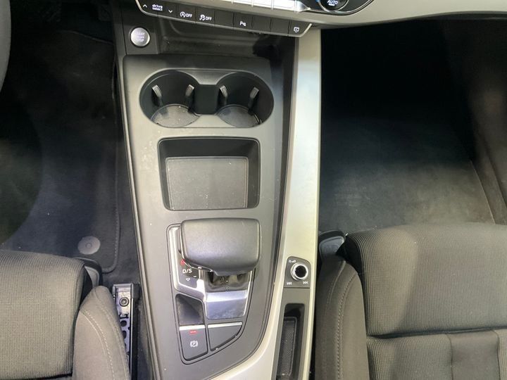 Fahrzeugabbildung Audi A4 Avant 40 TFSI S-line S-tronic *Navi*PDC*LED*