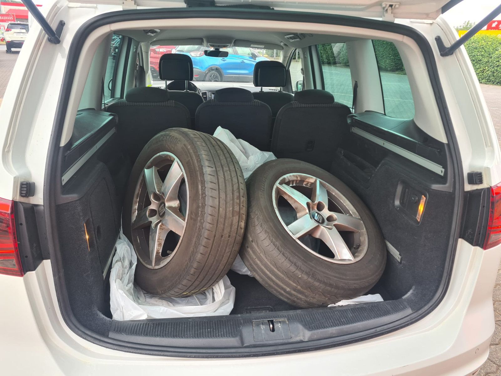 Fahrzeugabbildung SEAT Alhambra Style / NAVI / KAMERA / MWST