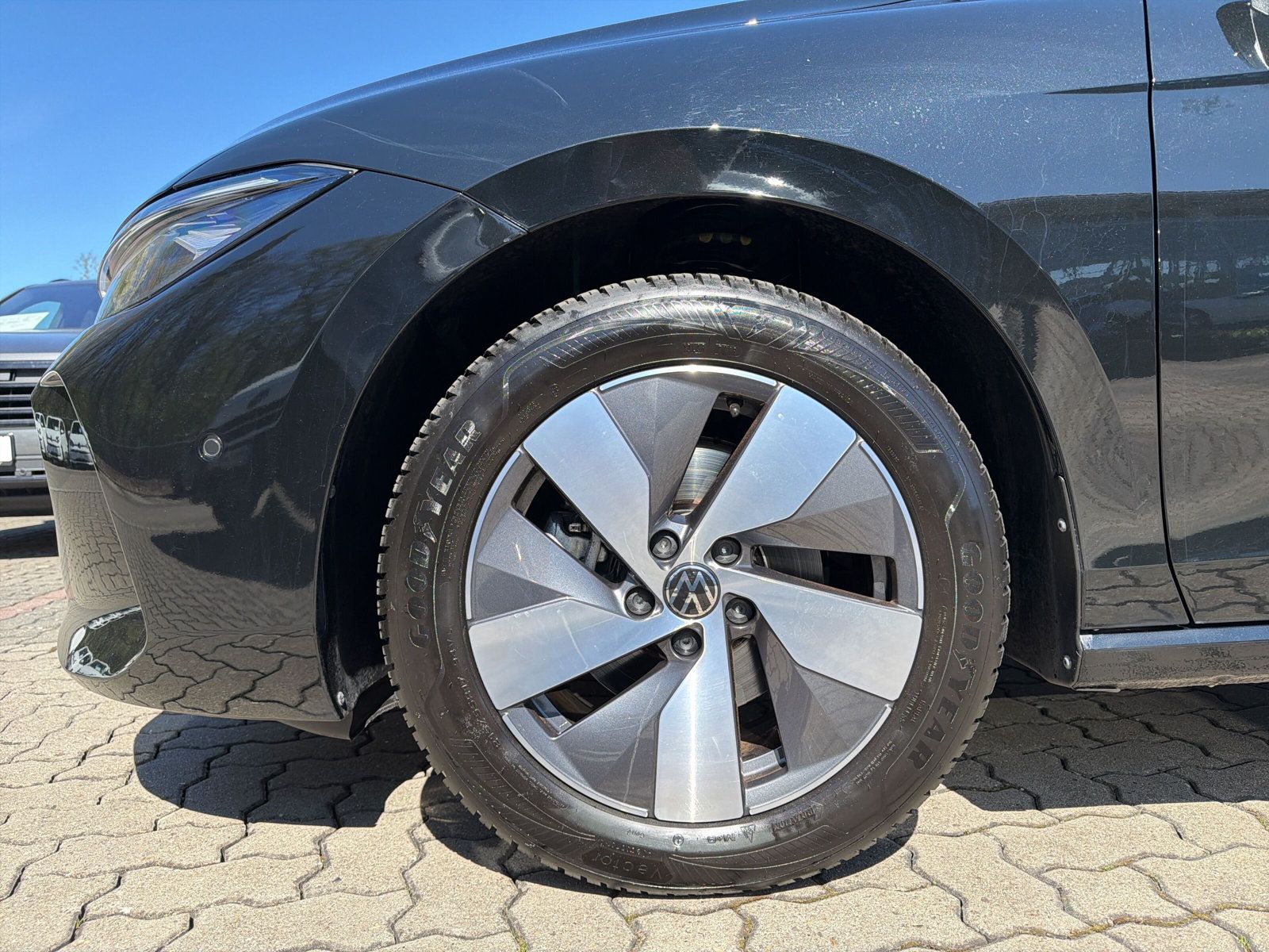 Passat Variant Business eTSi DSG IQ Drive LED AZ