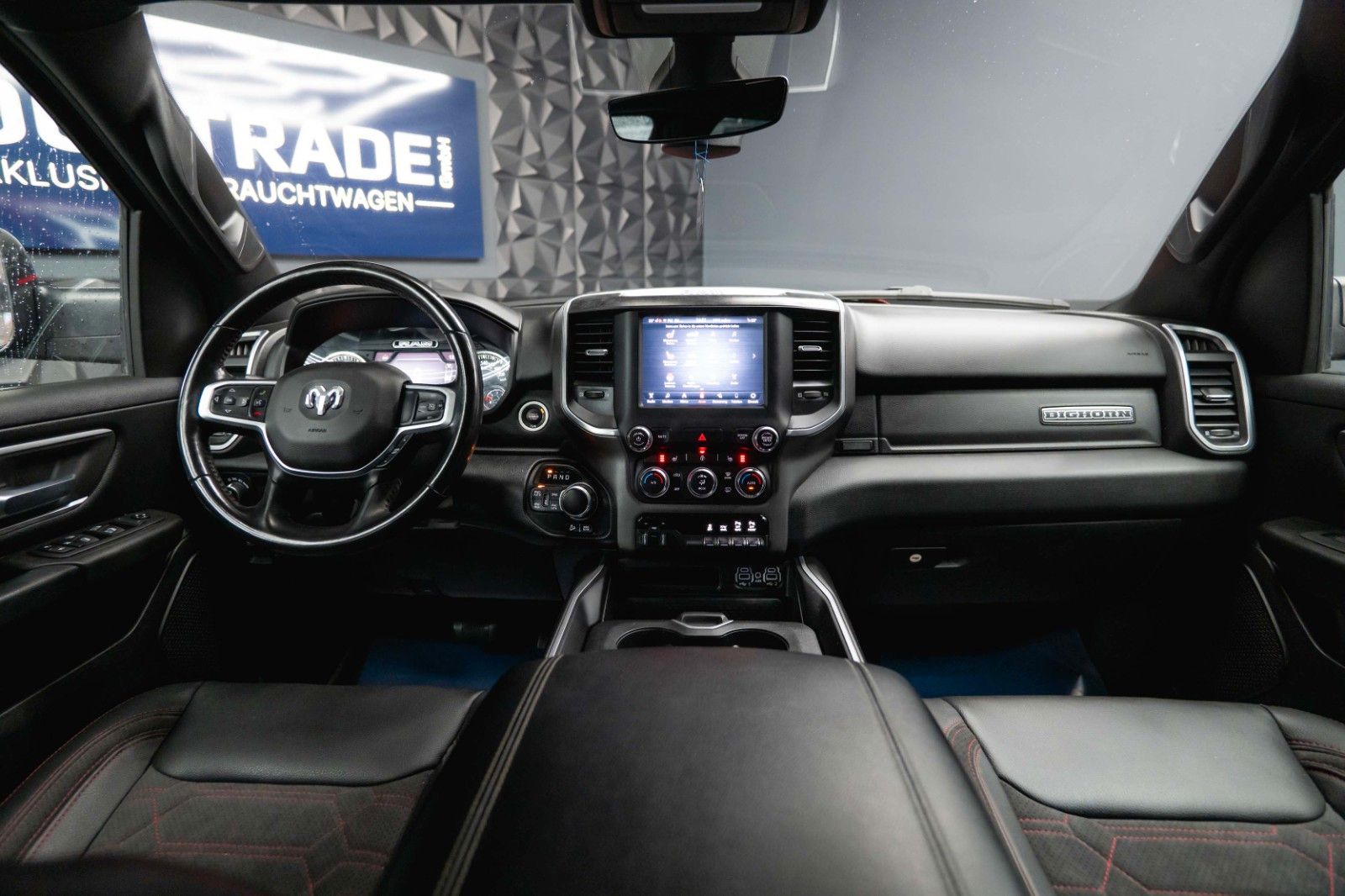 Fahrzeugabbildung Dodge RAM 5.7 V8 HEMI 4x4 OFFROAD LONGBED AXLE LOCK
