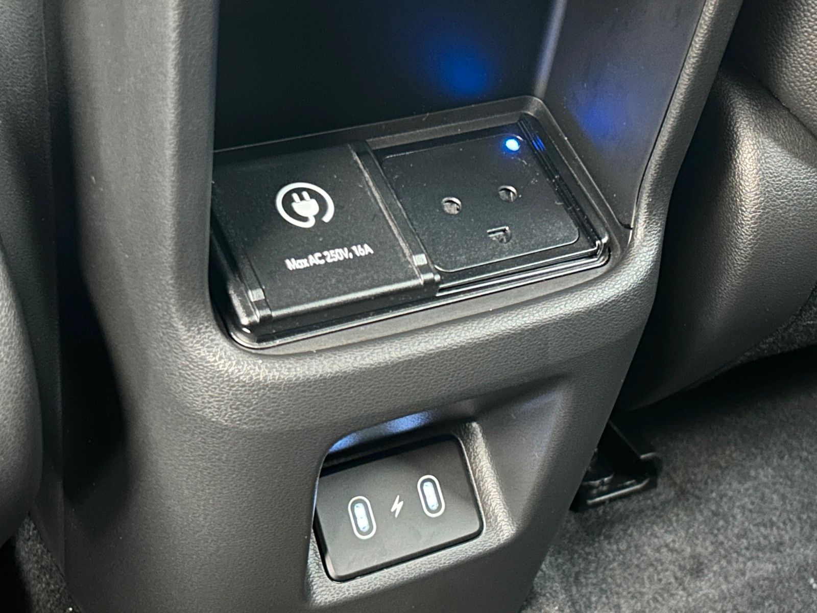 Fahrzeugabbildung Hyundai KONA EV Prime 160kW *RW518KM*SX2*LED*ACC*HeUp*