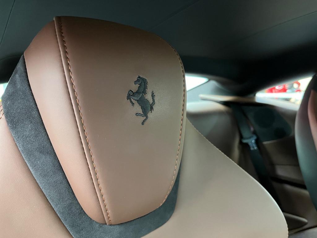 Ferrari Roma Grigio Alloy*Cioccolato*Magneride*Alcantara