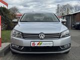 Volkswagen Passat 1.4 TSI Limousine /Tempomat/Klimaauto/Fsh - Volkswagen Passat in Leipzig