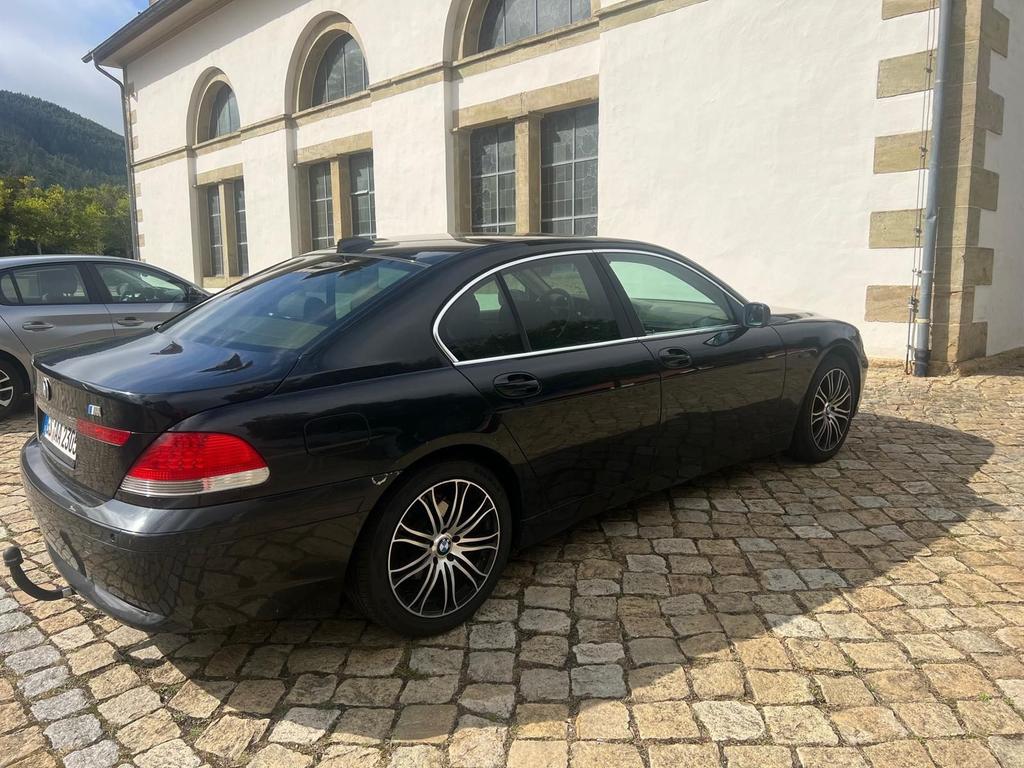 BMW 730