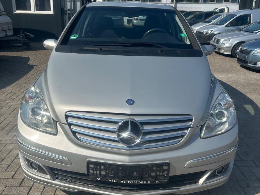 Mercedes-Benz B200* TÜV & AU NEU*Scheckheft voll* PDC hinten