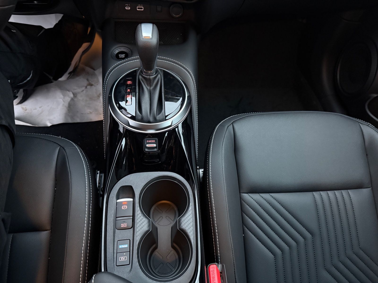 Fahrzeugabbildung Nissan Juke Hybrid Tekna BOSE beheiz. Frontscheibe 360°