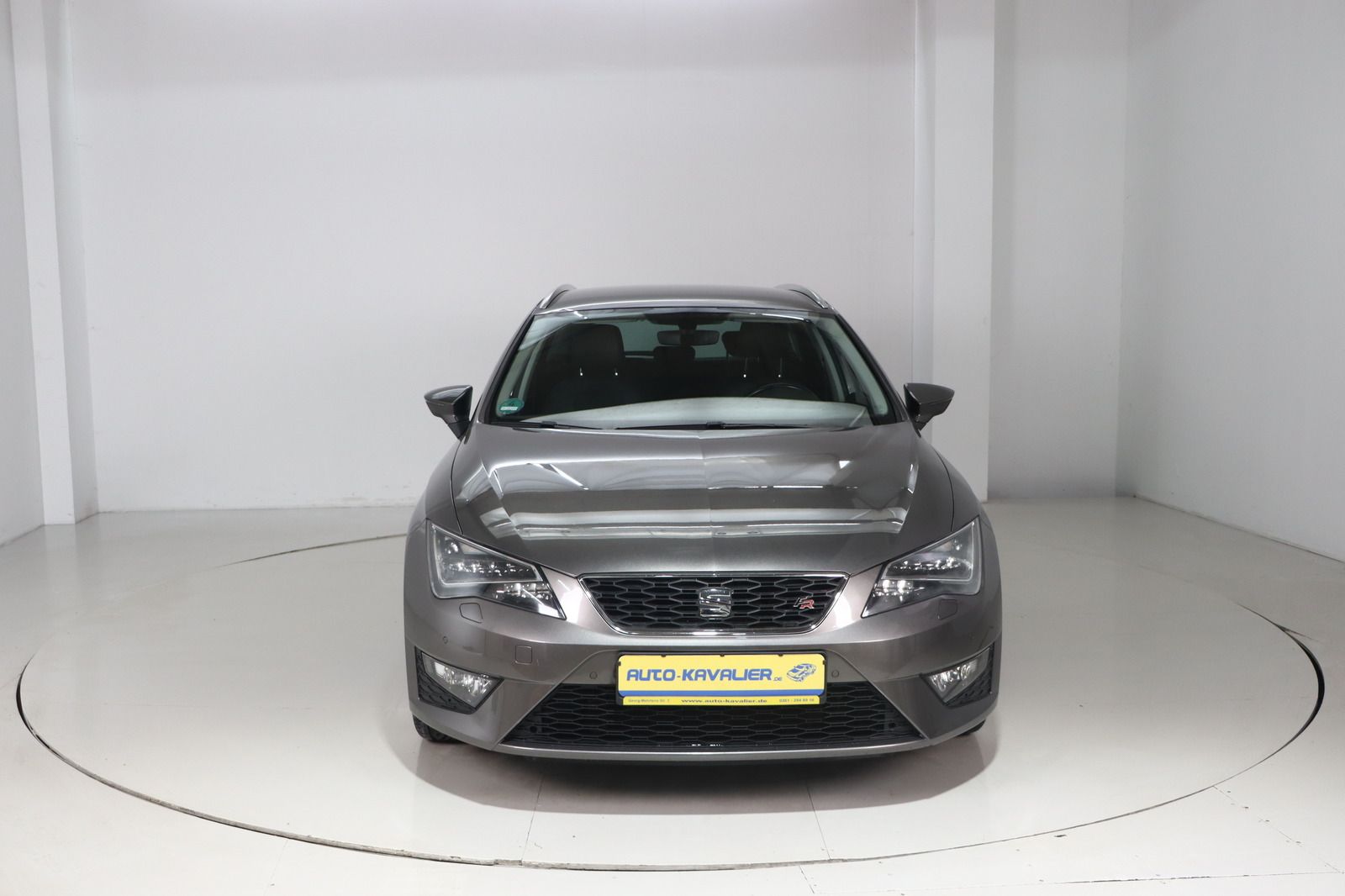 Fahrzeugabbildung SEAT Leon ST 1.4 FR * Navi * LED * HU/AU neu