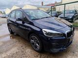 BMW 220 d Tourer Sport Line Aut.+Panorama+Leder+Cam - BMW 2er Reihe aus 2019