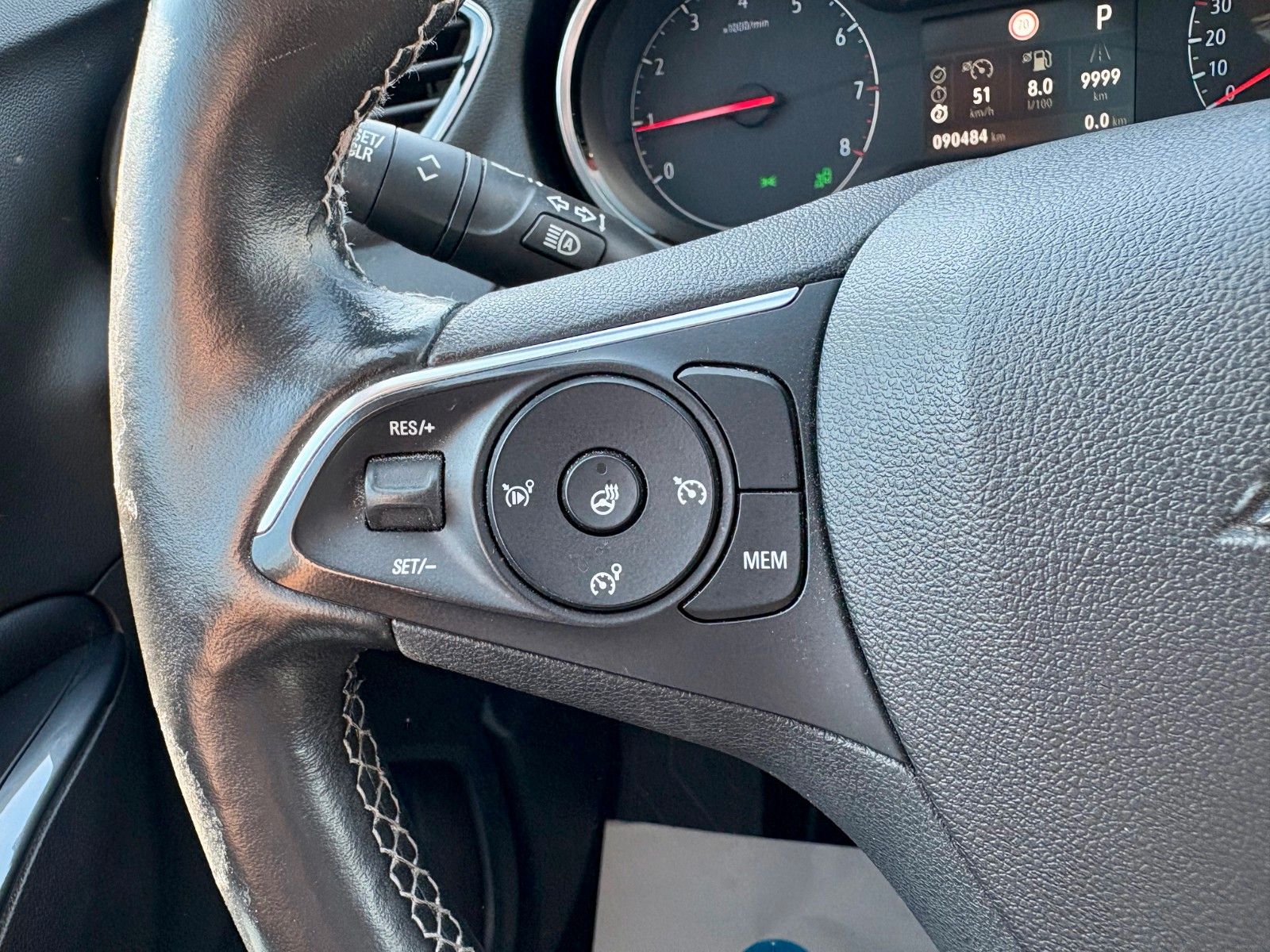 Fahrzeugabbildung Opel Grandland (X) 1.2 Aut. Ultimate Navi Leder Pano