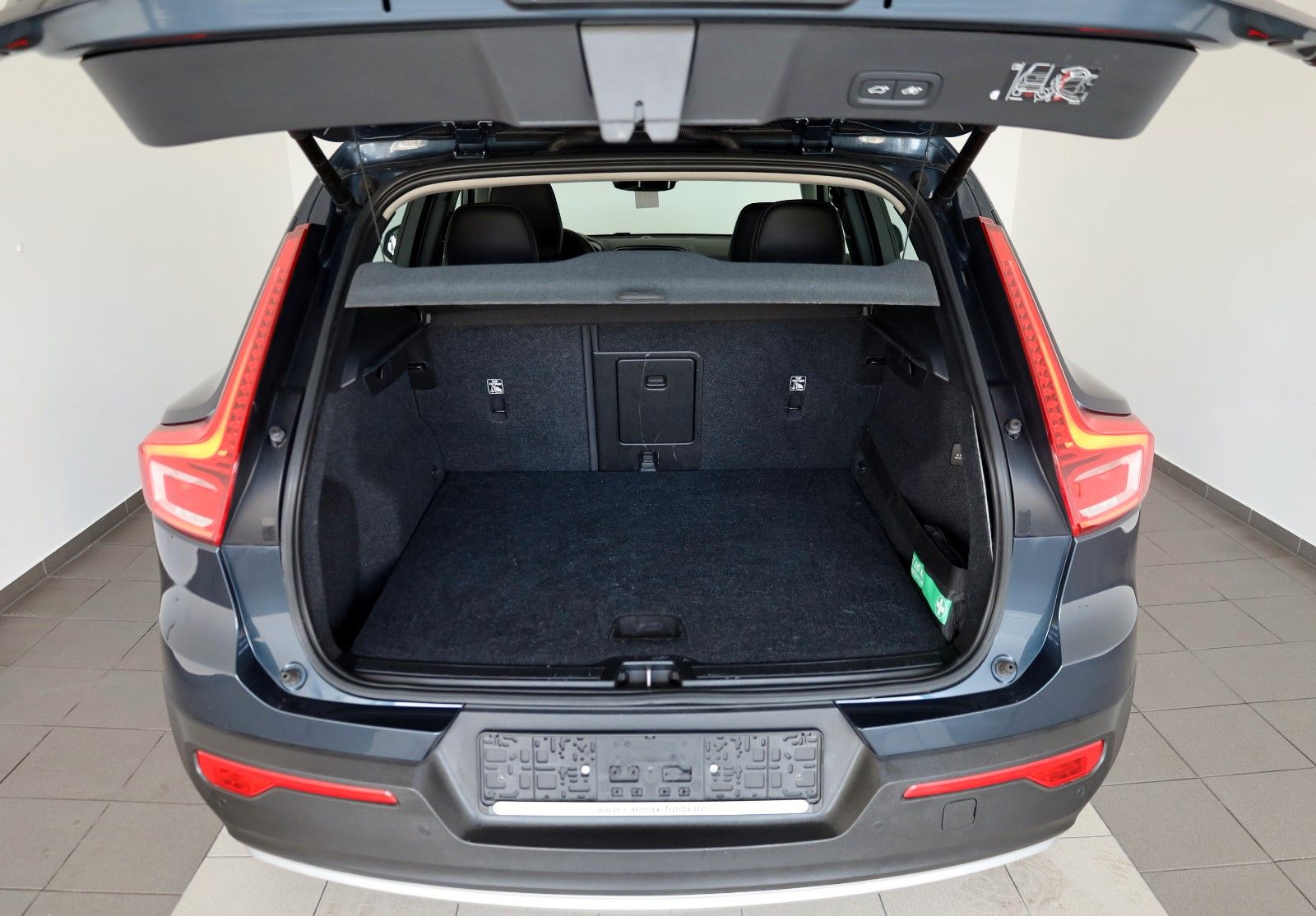 Fahrzeugabbildung Volvo XC40 Momentum Pro Leder,Navi,LED,Kamera,SH,AHK