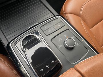 Fahrzeugabbildung Mercedes-Benz GLE 350d 4Matic*StHz*Pano*HarmanKardon*Sitzlüft*