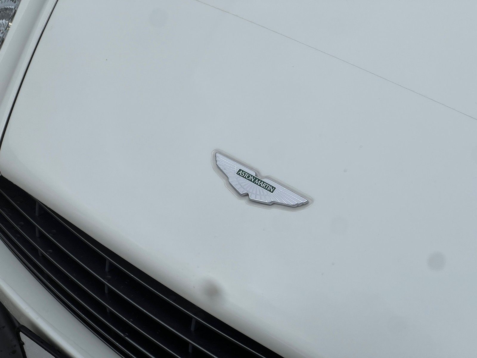 Fahrzeugabbildung Aston Martin V8 Vantage Coupe*RFK nur 18TKM*wie NEU