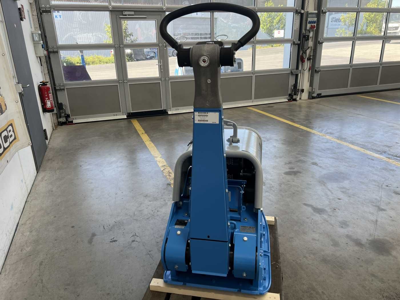 Fahrzeugabbildung Weber Weber CR 7 WSA Hatz-Diesel / 484 kg Rüttelplatte