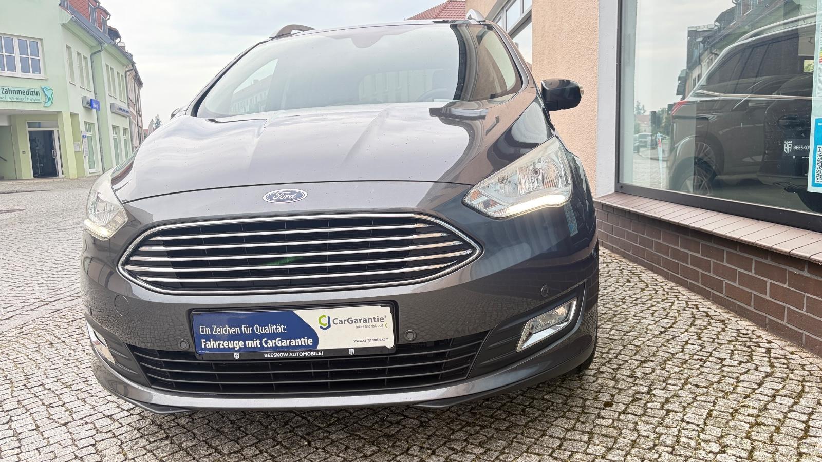 Ford Grand C-Max 1.5EB Titanium Navi PDC SHZ USB