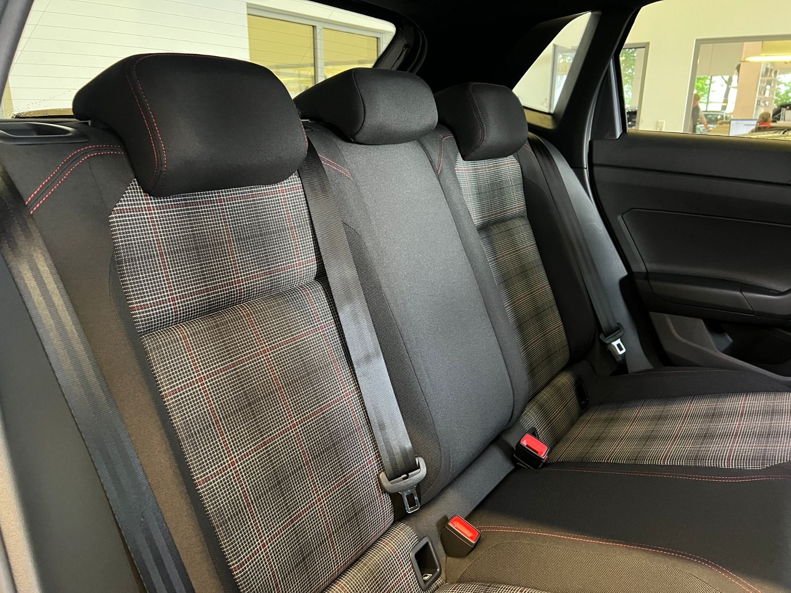 Fahrzeugabbildung Volkswagen Polo GTI 2.0 TSI DSG *IQ.Light, ACC, Ready2Disco