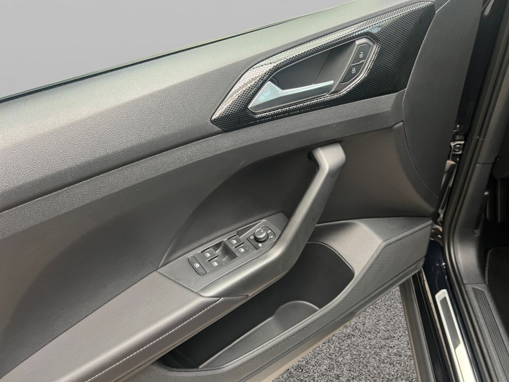 Fahrzeugabbildung Volkswagen T-Cross 1.0 TSI DSG R-Line ACC Navi