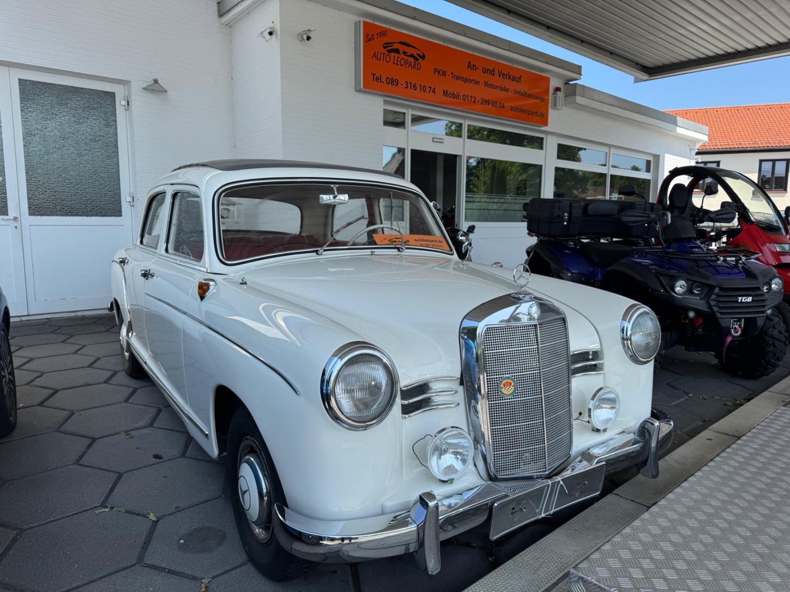 Mercedes-Benz 180d Oldtimer Ponton, großes Faltdach,Sch