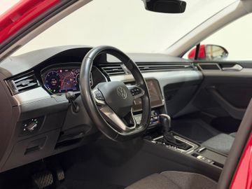 Volkswagen Passat Variant - 11