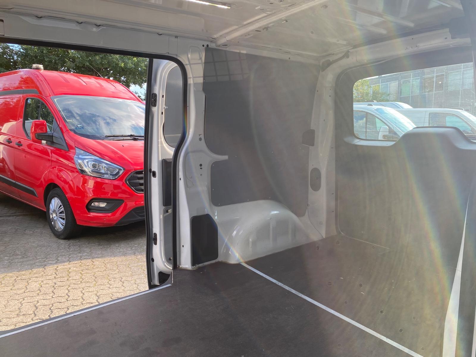 Peugeot Expert 2,0BlueHDI L2 2x Schiebetüren AHK PDC SHZ
